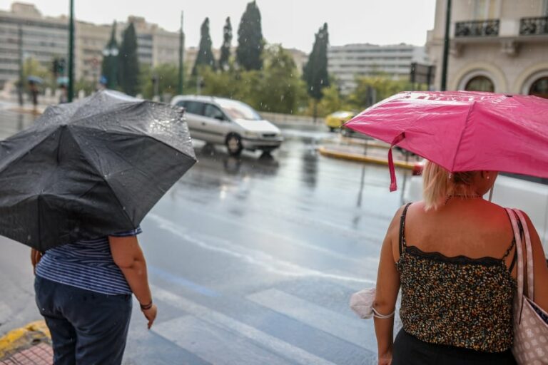Κακοκαιρία: Έκτακτο δελτίο καιρού από την ΕΜΥ - Ισχυρές βροχές, καταιγίδες και χαλάζι από αύριο, η κακοκαιρία θα ξεκινήσει από την Μακεδονία