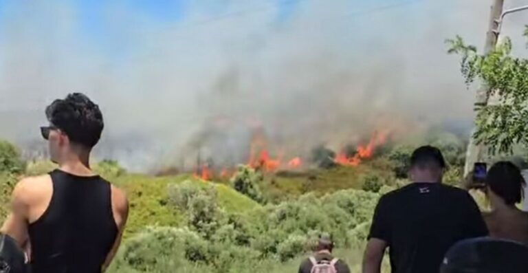 Φωτιά τώρα στο Μονολίθι Πρέβεζας - Μήνυμα 112 για ετοιμότητα