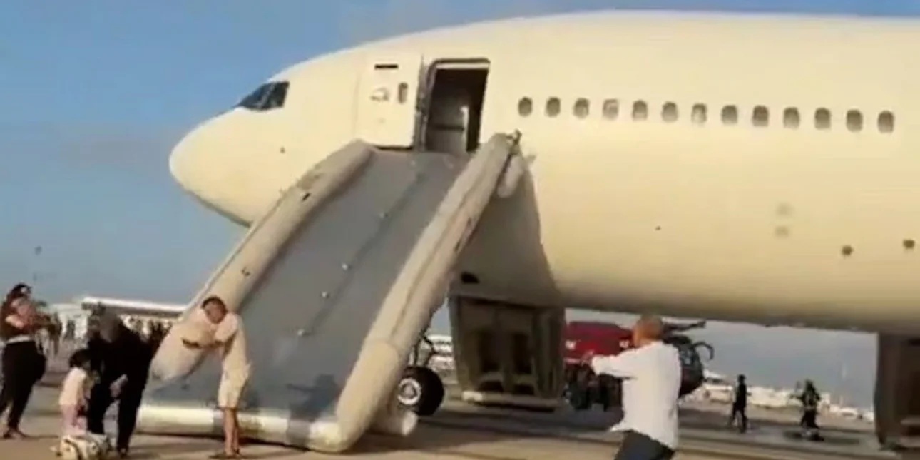 Πανικός στον αέρα: Επιβάτες της Turkish Airlines εκκενώθηκαν με τσουλήθρες λόγω καπνού
