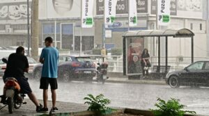 Καιρός: Επιδείνωση με καταιγίδες, κεραυνούς, χαλάζι και ισχυρούς ανέμους - Ποιες περιοχές πλήττονται
