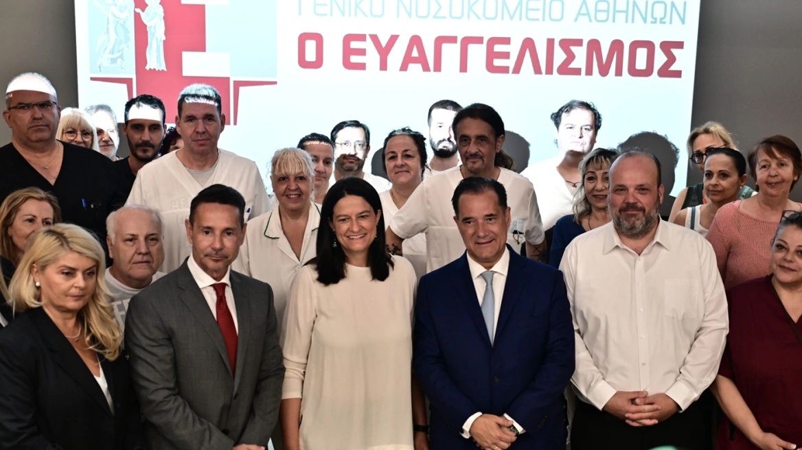 Γεωργιάδης και Κεραμέως υποδέχθηκαν 21 τραυματιοφορείς στον Ευαγγελισμό μέσω ΔΥΠΑ