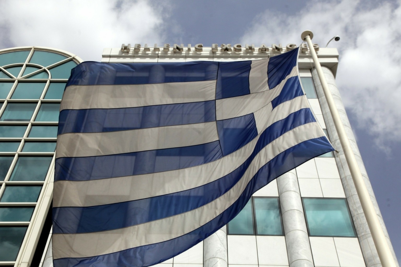 CNBC: Εκτόξευση 33% για το ελληνικό χρηματιστήριο – Συνεχίζει να λάμπει το 2025