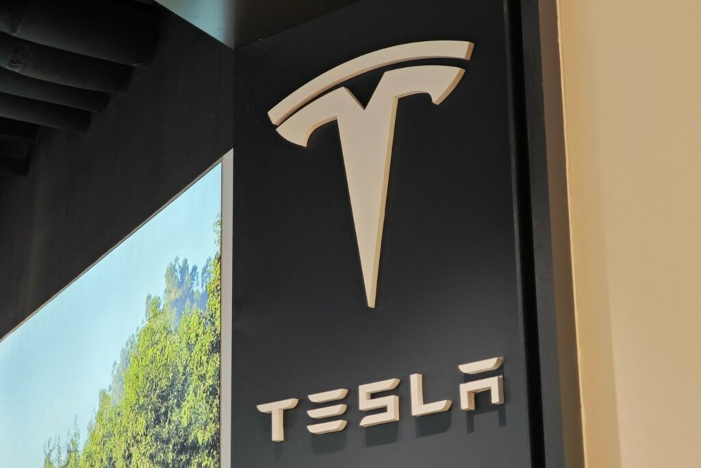 Σημάδια κόπωσης στην Tesla: Μειωμένες πωλήσεις για δεύτερο τρίμηνο