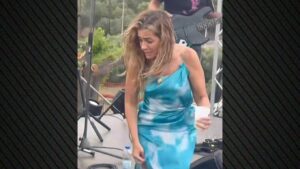 Νατάσσα Μποφίλιου: Φάρσα με ψεύτικη κατσαρίδα της έκαναν οι συνεργάτες της - Βίντεο