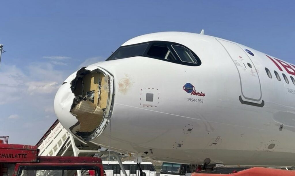 Airbus συγκρούστηκε με πουλί λίγο μετά την απογείωση από Μαδρίτη - ΒΙΝΤΕΟ
