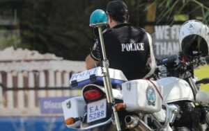 Ακρόπολη: Τσαντάκιας πήγε να κλέψει άνδρα και κατέληξε στο νοσοκομείο με βαριές κακώσεις