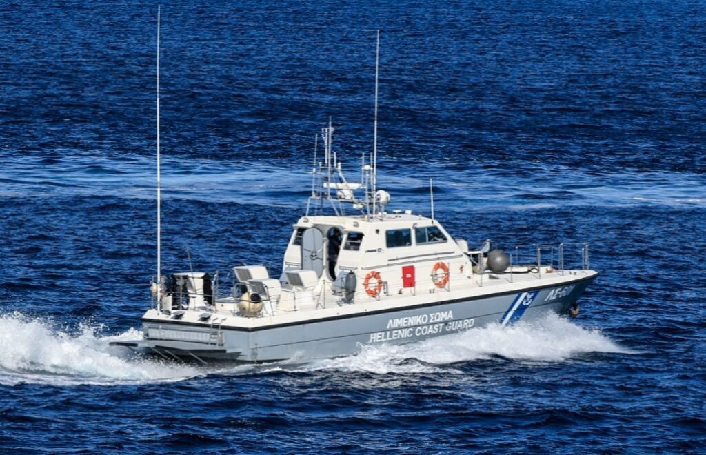 Χαλκιδική: Σκάφος με επτά επιβαίνοντες προσέκρουσε χθες σε βραχώδη ακτή στη Διάπορο - Τρεις τραυματίες