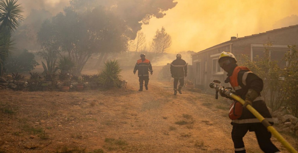 Πύρινη κόλαση στη Γαλλία για 3η ημέρα: Η μεγαλύτερη φωτιά από το 1949 στη χώρα έχει κάψει έκταση ίση με το Παρίσι - ΒΙΝΤΕΟ
