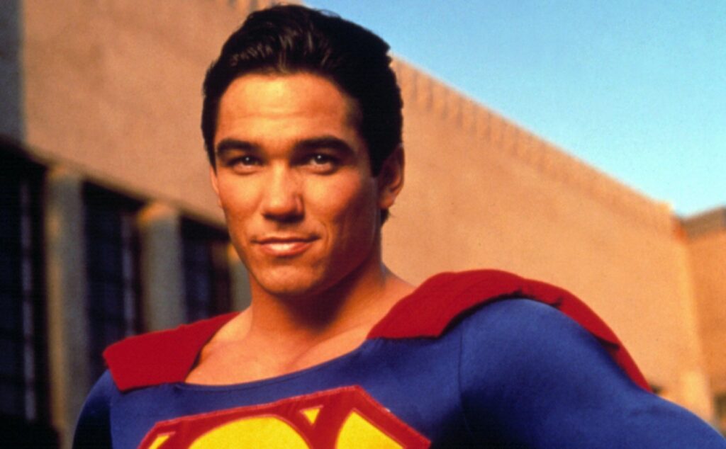 Ο τηλεοπτικός Superman, Ντιν Κέιν, στο «κυνήγι των μεταναστών» στις ΗΠΑ - Θα ενταχθεί στην ICE «για να βοηθήσει τον Τραμπ»