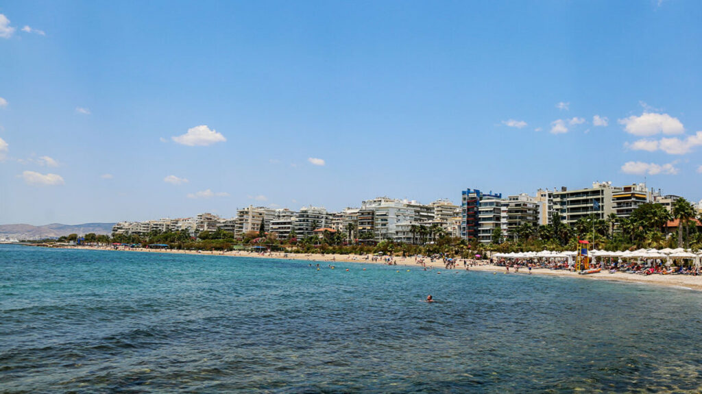 Αυτά είναι τα σημεία της Αττικής όπου απαγορεύεται η κολύμβηση – Ποιες παραλίες είναι στη λίστα