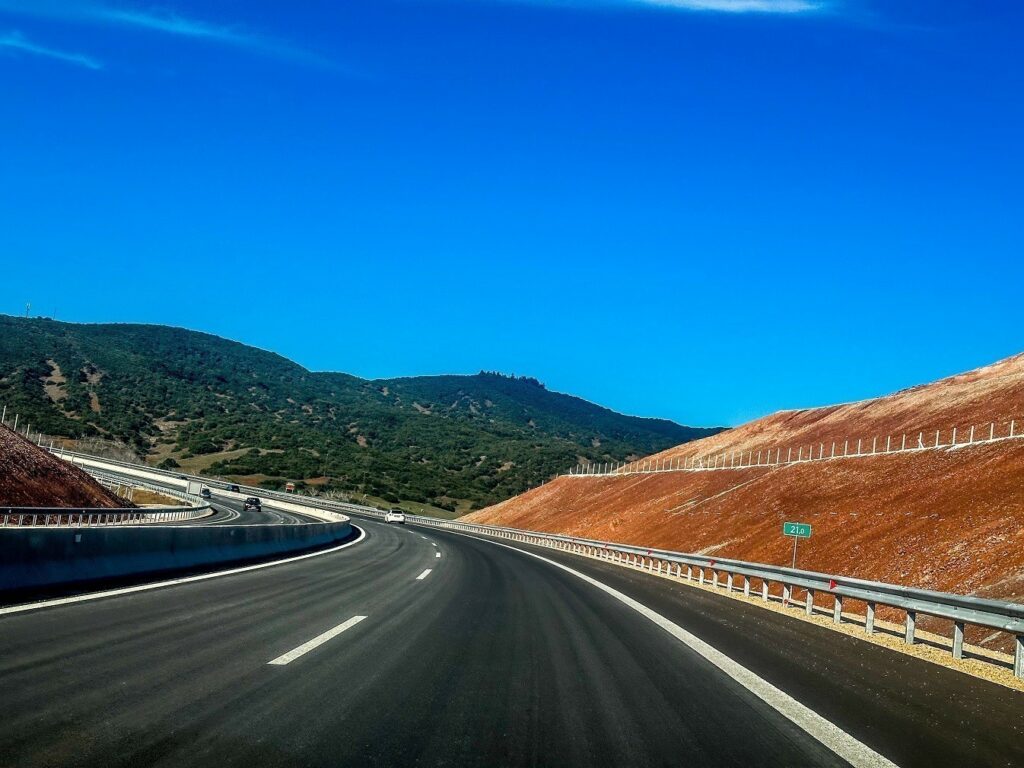 Μπράλος–Άμφισσα: Σύγχρονος αυτοκινητόδρομος 24 χλμ. στη Στερεά Ελλάδα με σήραγγες και γέφυρες