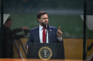 Τζέι Ντι Βανς: Οι ΗΠΑ θέλουν να «προγραμματίσουν» μια συνάντηση Τραμπ-Πούτιν-Ζελένσκι