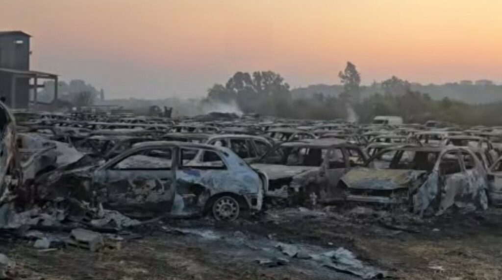 Φωτιά στην Αχαΐα: 550 αυτοκίνητα κάηκαν στο Τελωνείο Πατρών