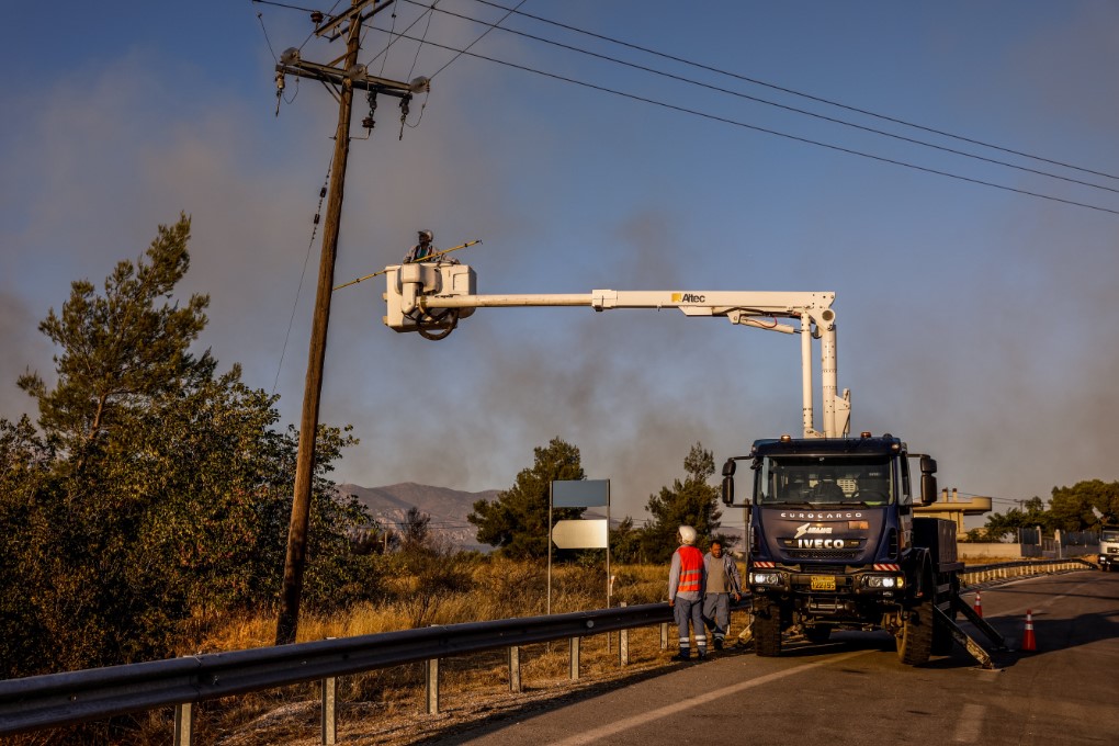 Ποιες περιοχές σε Αχαΐα, Χίο και Πρέβεζα δεν έχουν ρεύμα εξαιτίας των πυρκαγιών