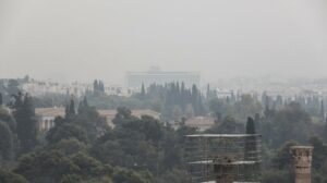 Πυρκαγιές: Οι επικίνδυνες επιπτώσεις στην υγεία – Τι πρέπει να προσέχουν οι ευπαθείς ομάδες