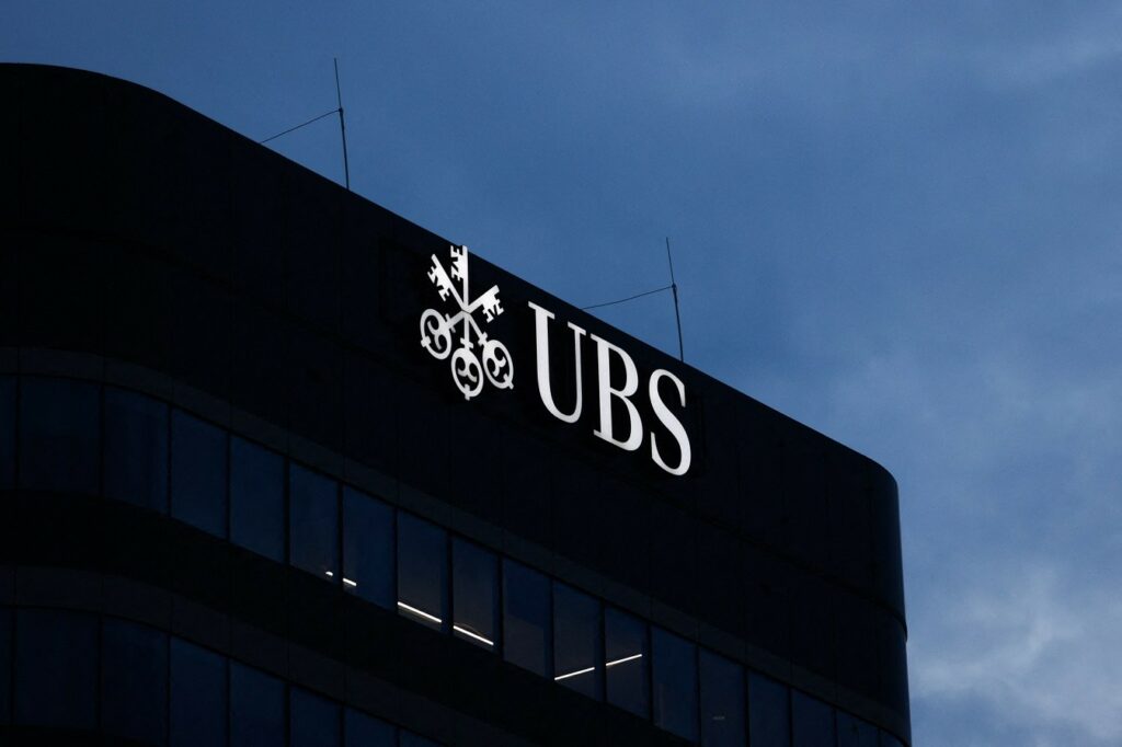 UBS: Προβλέψεις και κινήσεις ενόψει του επόμενου ράλι στις δύο πλευρές του Ατλαντικού