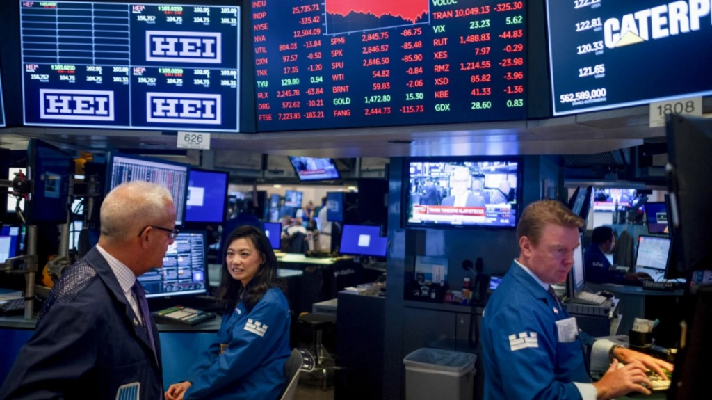 Νέο διπλό ρεκόρ για S&P και Nasdaq στη Wall Street με αυξημένες προσδοκίες για τη Fed