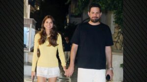Ηλιάνα Παπαγεωργίου: Χέρι-χέρι με τον Γιάννη Καραβασάνη στη Μύκονο - Δείτε φωτογραφίες