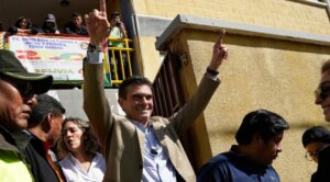 Εκλογές στη Βολιβία: Δυο υποψήφιοι της δεξιάς προκρίνονται στον δεύτερο γύρο