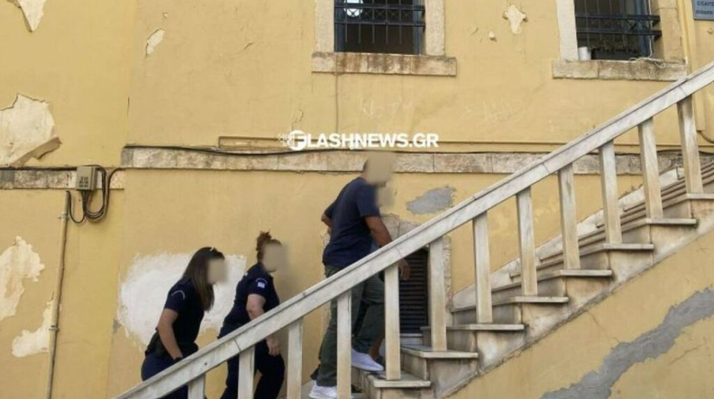 Στον ανακριτή ο 56χρονος Βούλγαρος που μαχαίρωσε τη σύντροφό του στην Κρήτη