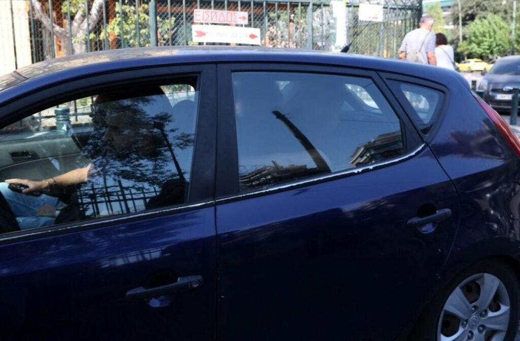 Στην Ευελπίδων ο δράστης της δολοφονίας στο Χαλάνδρι - Τι είπε για τη φονική επίθεση κατά της 47χρονης