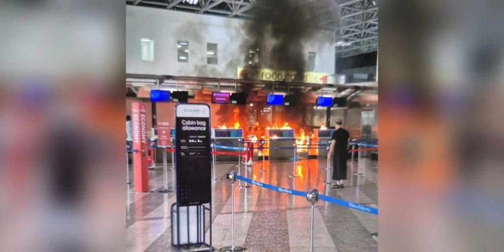Αναστάτωση στο Μιλάνο: Επιβάτης έβαλε φωτιά σε check-in και έσπασε υπολογιστές