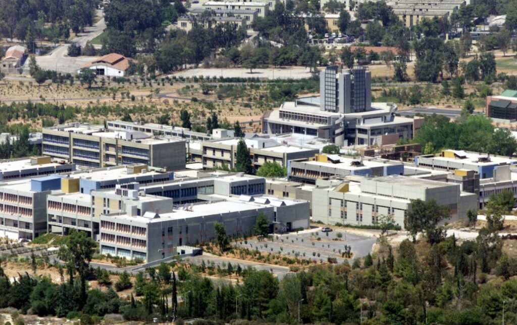 Περιφέρεια Αττικής: Σχεδόν μισό εκατομμύριο ευρώ σε έργα προσβασιμότητας από ΑμεΑ στην Πολυτεχνειούπολη Ζωγράφου