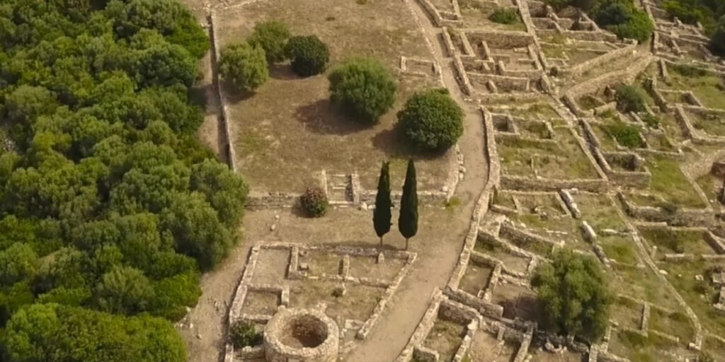 Αναβαθμίζεται ο αρχαιολογικός χώρος του Ραμνούντα, από τους σημαντικότερους της Αττικής