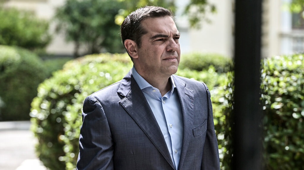 Αλέξης Τσίπρας: Το «καρφί» του δημάρχου Κυθήρων μετά τη συνέντευξη στη Le Monde