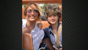 Η Τζένιφερ Λόπεζ βρέθηκε στα Χάμπτονς με το non-binary παιδί της - Δείτε φωτογραφίες