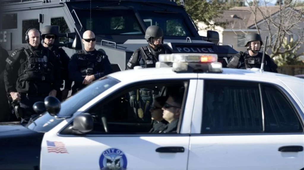 250827171826_usa-police-pente