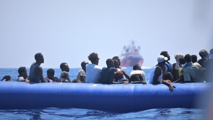 Τραγωδία στη Δυτική Αφρική: 70 νεκροί μετανάστες σε ναυάγιο – Φόβοι για πάνω από 100 θύματα