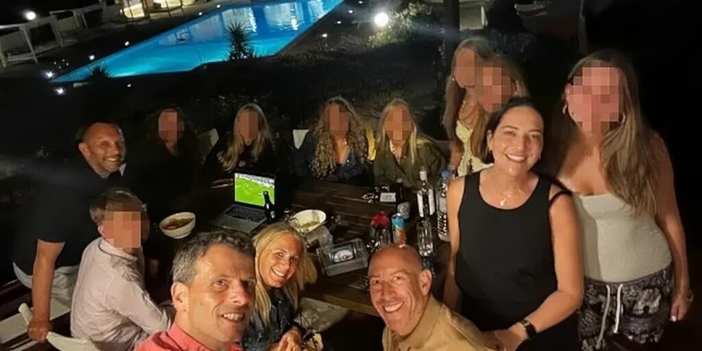 Νάξος: Βρετανοεβραϊκές οικογένειες καταγγέλλουν ότι εκδιώχθηκαν με ύβρεις από την ταβέρνα «Αξιώτισσα»