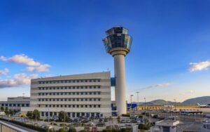 Ποσότητα μισού τόνου από τη ναρκωτική ουσία KHAT εντόπισαν και κατάσχεσαν ελεγκτές της Ανεξάρτητης Αρχής Δημοσίων Εσόδων στο Eλ. Βενιζέλος.