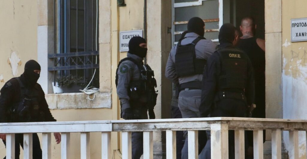 Μαφία στην Κρήτη: Η προκλητική δράση μέσα από τους διαλόγους της δικογραφίας - «Άφησα τη σακούλα στο παράθυρο της γιαγιάς»