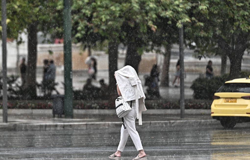 Με δύο πρόσωπα ο καιρός σήμερα: Ζέστη, αστάθεια και βοριάδες - Πού θα σημειωθούν καταιγίδες