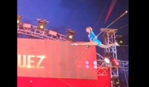 Κολομβία: 19χρονη ακροβάτης έπεσε από ύψος 9 μέτρων ένω έκανε σπαγκάτο σε τσίρκο - ΒΙΝΤΕΟ