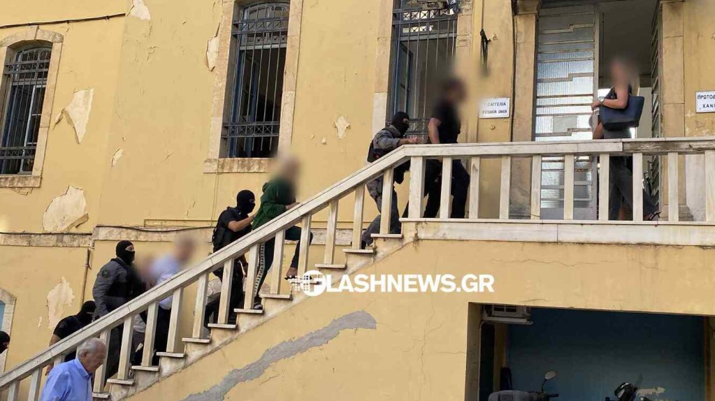 Στον ανακριτή οι πρώτοι κατηγορούμενοι για τη μαφία της Κρήτης - Έρχονται νέες συλλήψεις, λέει η Δημογλίδου