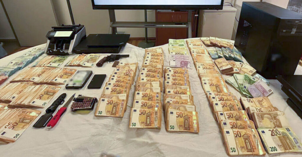 Κύκλωμα βενζινάδικων: Στη φυλακή έξι από τους 22 κατηγορούμενους - Αρνήθηκαν τις κατηγορίες