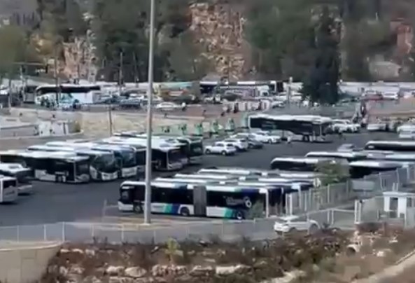 Συναγερμός στην Ιερουσαλήμ: Ένοπλη επίθεση σε σταθμό λεωφορείων - 15 τραυματίες
