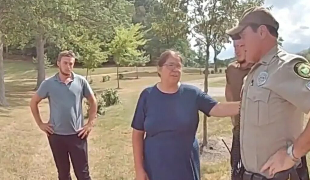 «Τον έδωσα στον Θεό»: H σοκαριστική αντίδραση Άμις μητέρας αφού έπνιξε τον 4χρονο γιο της σε λίμνη στο Οχάιο - BINTEO