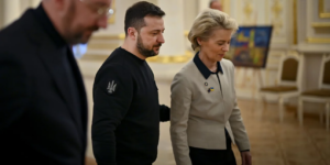 Για την επιβολή κυρώσεων στη Ρωσία μίλησαν Βολοντίμιρ Ζελένσκι και Ούρσουλα φον ντερ Λάιεν