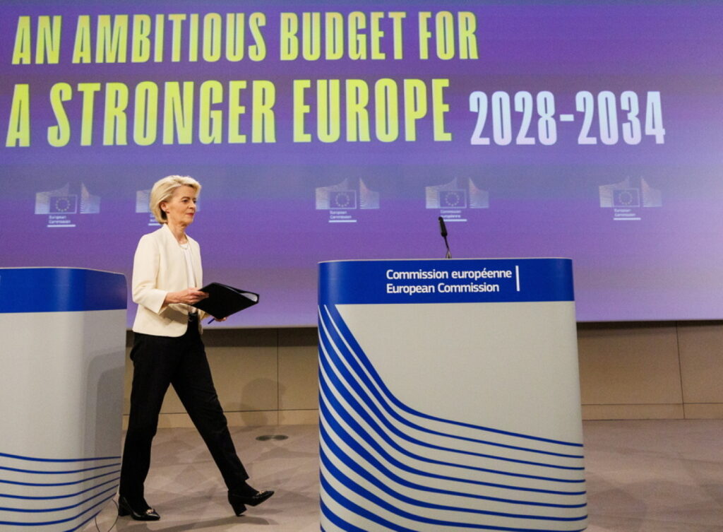Politico: Τα πλουσιότερα κράτη της ΕΕ συναντώνται στη Βιέννη εν όψει της μάχης για τα €1,8 τρισ. του προϋπολογισμού της Ένωσης
