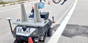 Ολυμπία Οδός: Δοκιμάστηκε αυτόνομο ρομπότ για την επισκευή λακκουβών και ρωγμών - Δείτε βίντεο