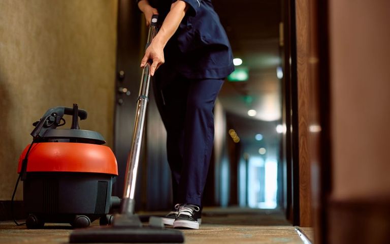 Κάτω από 1.000 ευρώ παίρνουν 6 στους 10 στον ιδιωτικό τομέα