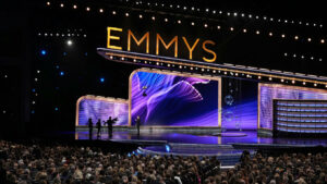 Βραβεία Emmy 2025: Η λίστα με τους νικητές - Ξεχώρισαν «Adolescence», «The Studio» και «The Pitt»