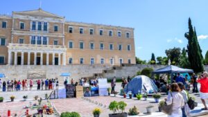 Τέμπη: Σε απεργία πείνας μετά τον Ρούτσι και δεύτερο άτομο