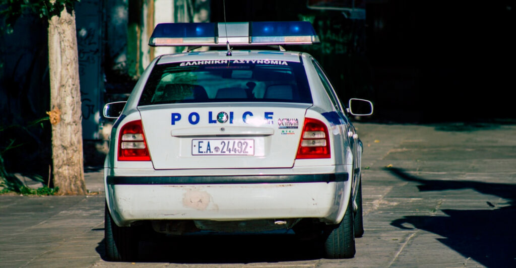Επιχείρηση του «ελληνικού FBI» σε Ζεφύρι και Νέα Λιόσια - 4 συλλήψεις για απάτες με δήθεν υπαλλήλους δημόσιων οργανισμών