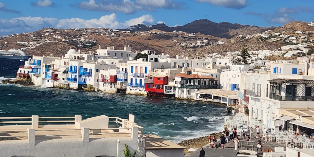 Νεκρός ανασύρθηκε ένας 68χρονος άντρας από παραλία της Μυκόνου