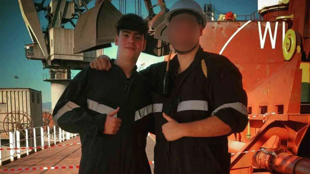 Βίντεο που κατέγραψε τον θάνατο του 20χρονου ναυτικού στο Blue Star Chios εξετάζεται από τις Αρχές